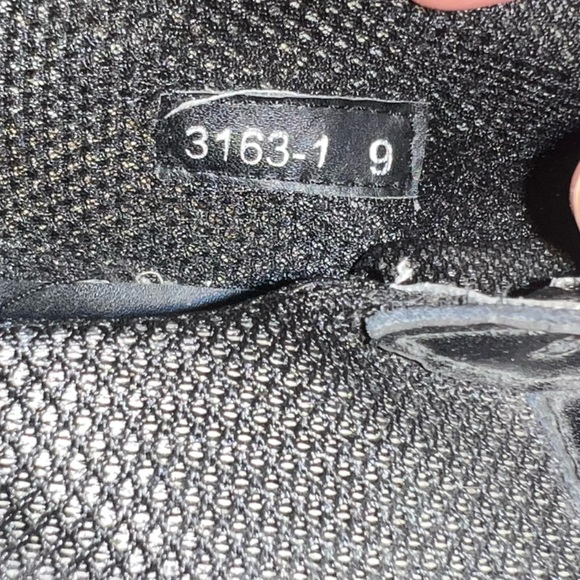 PRADA MENS BLACK SIZE 9 - Picture 2 of 5